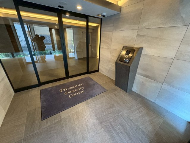 大阪市西区境川２丁目の賃貸マンションのロビー