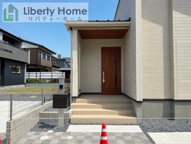 土浦市天川1丁目3期　新築戸建　2号棟のエントランス