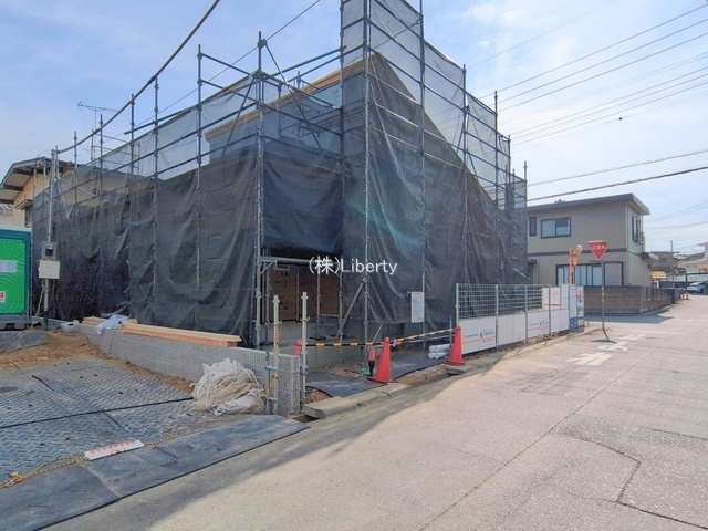 土浦市天川1丁目3期　新築戸建　2号棟の前面道路含む現地写真