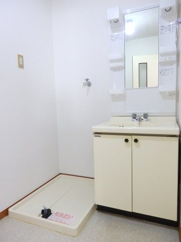 シティハイツ西本Ａの洗面所|忙しい朝には欠かせない洗面所です