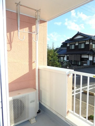 セレノⅡのバルコニー|暖かな日差しのふりそそぐバルコニー