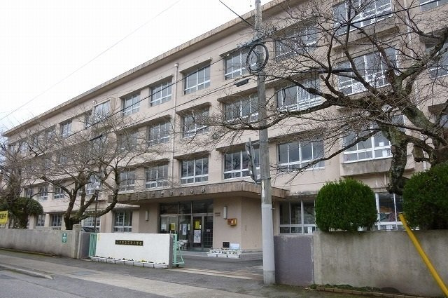 ハピネスヒルＡの周辺|三次小学校まで950m