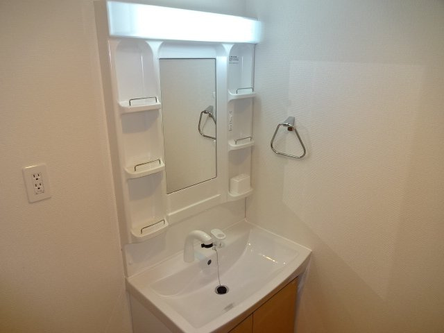 クラブハウスの洗面所|洗髪洗面化粧台