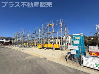【外観】 | 現地写真。プラス不動産販売なら、現場の全ての棟をまとめてご見学頂けます。