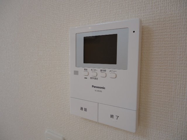 ヴァンベールの内装|カメラ付インターホン