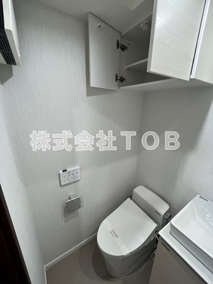 【トイレ】 | ウェルスクエアイズム上北沢 | ※別号室参考写真