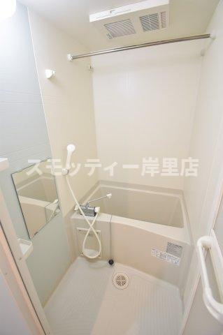 Fメゾン北加賀屋II番館の浴室