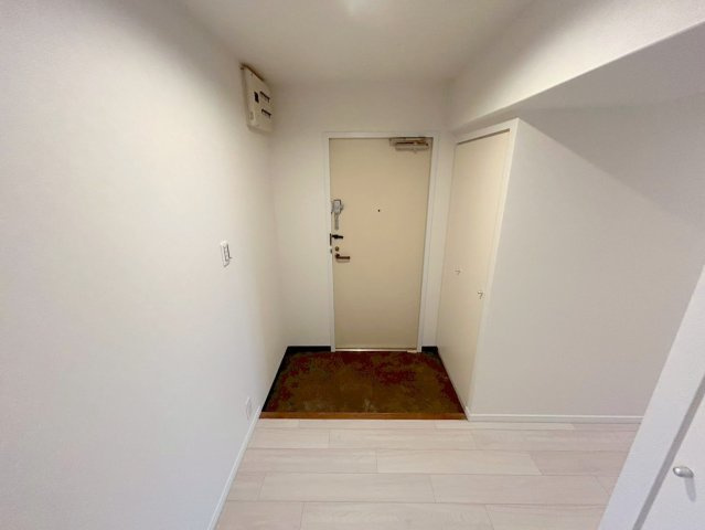 マインズ・コム神崎川の玄関