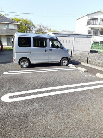 リバーサイドさくらⅠの駐車場