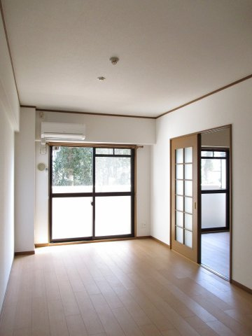 リバーサイドさくらⅠの居間・リビング