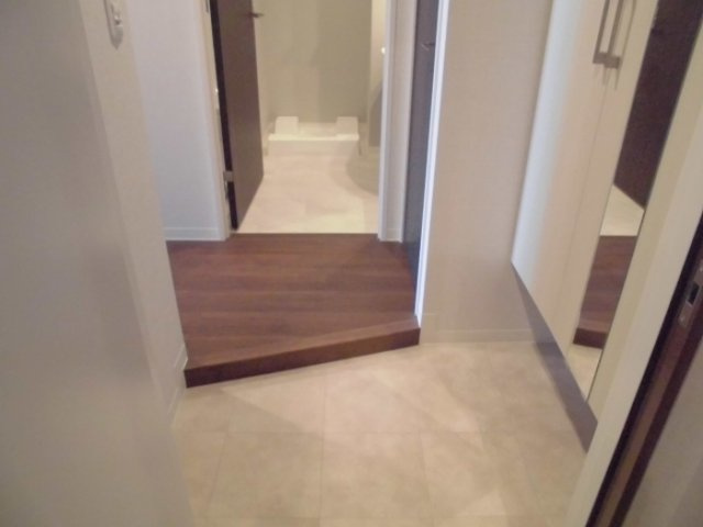 ポラリス菊川の玄関