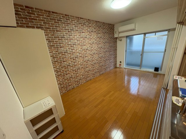 大阪市西区靱本町１丁目の賃貸マンションの居間・リビング