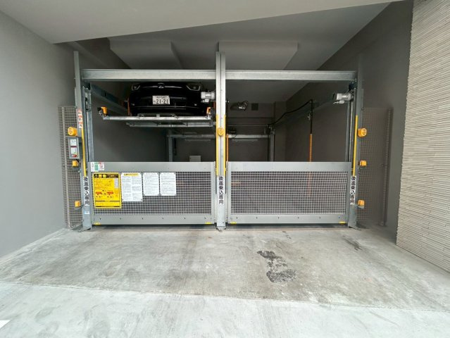 エスリードレジデンス大阪谷町ザ・マークスの駐車場