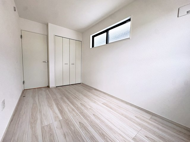 新築戸建・新築建売　郡山市富久山町9期　明健小・明健中の洋室|シンプルなので様々なテイストのインテリアも合いそうですね！