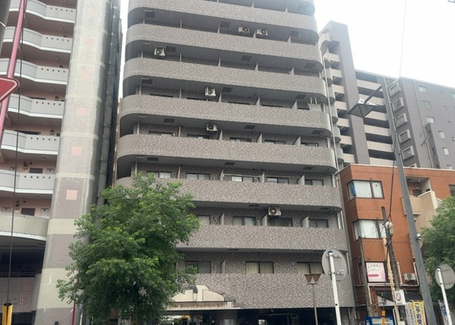 【外観】 | ライオンズマンション相模原第７ | ＲＣ造、Reinforced Concreteは直訳すると補強されたコンクリートです。主に柱や梁・床・壁が鉄筋とコンクリートで構成おり、鉄筋を組んだ型枠にコンクリートを流し込んで固めたものを指します。