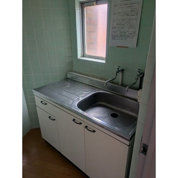 ダイソー１８号館（旧ビル名：第１ムツミビル）のキッチン