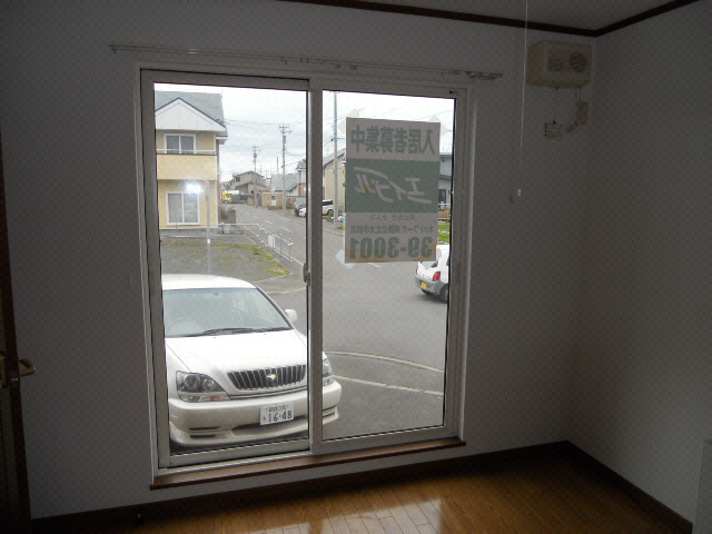 丸松マンションＣの居間・リビング