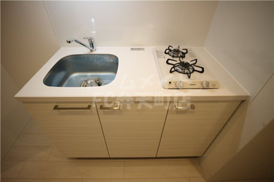 【キッチン】 | エスリード弁天町ポートヴィラ | コンパクトなキッチンで掃除もラクラク