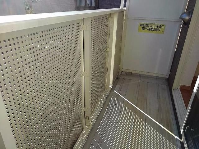 リーヴ・ルピナスのバルコニー