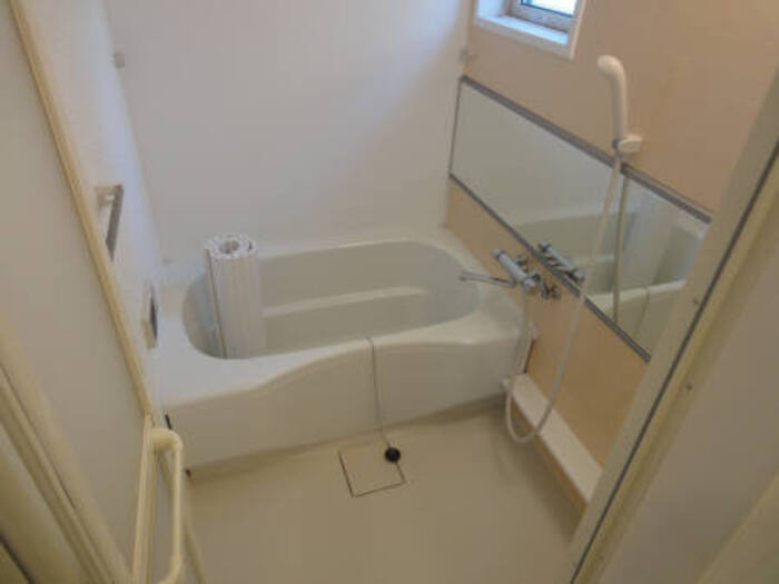 ボヌール Eの浴室