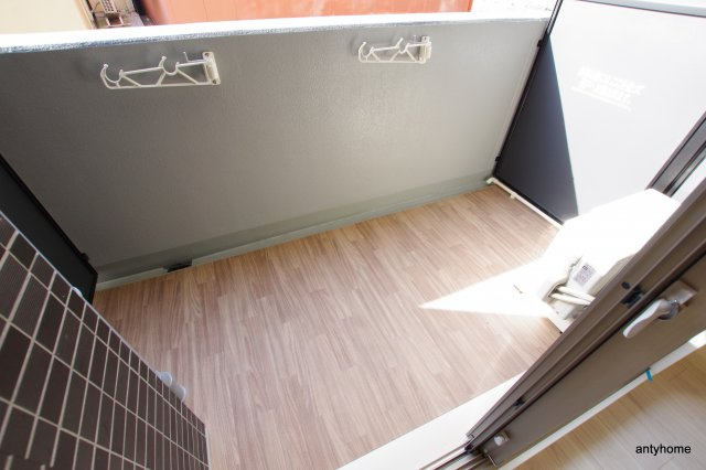 プレサンス福島ミッドエル　仲介手数料無料のバルコニー