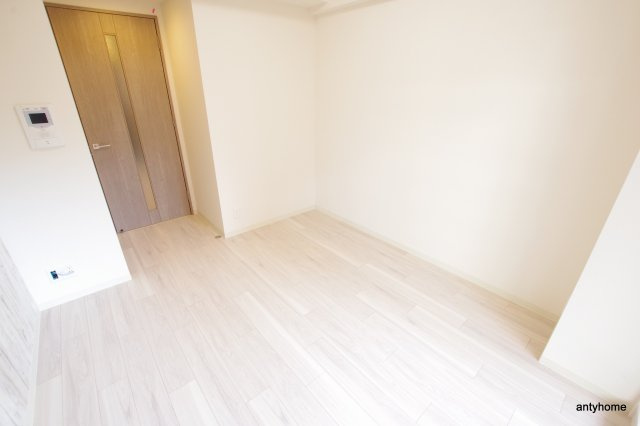 プレサンス福島ミッドエル　仲介手数料無料の洋室