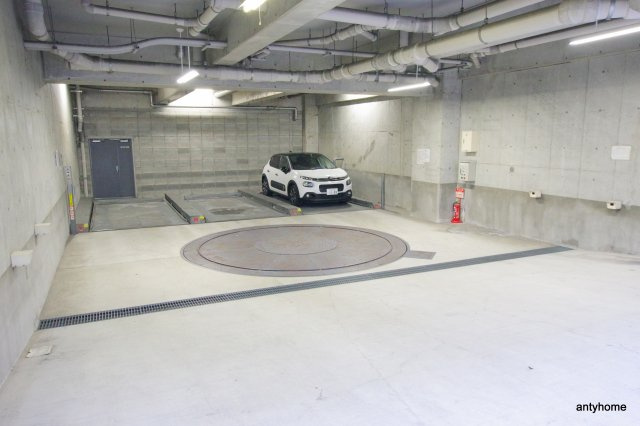 エスリード本町　仲介手数料無料の駐車場