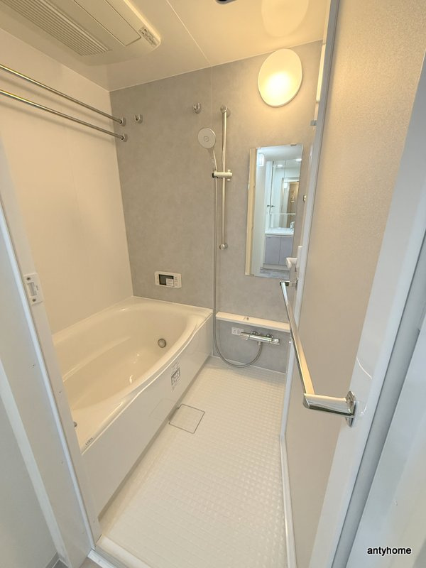 アーバネックス堺筋本町　仲介手数料無料の浴室