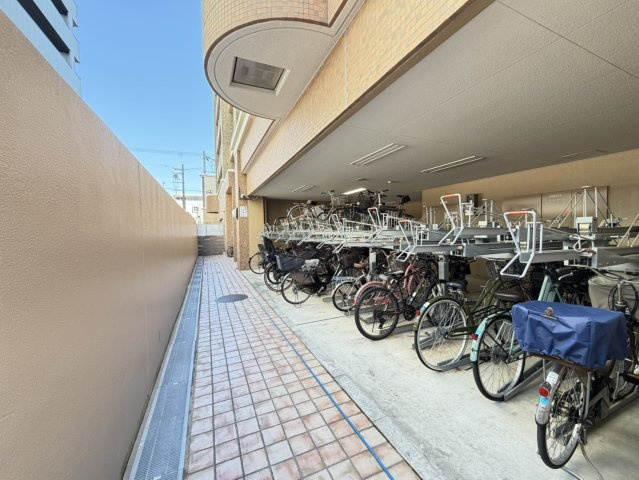 プレステージ新神戸サザンプレイスの駐輪場