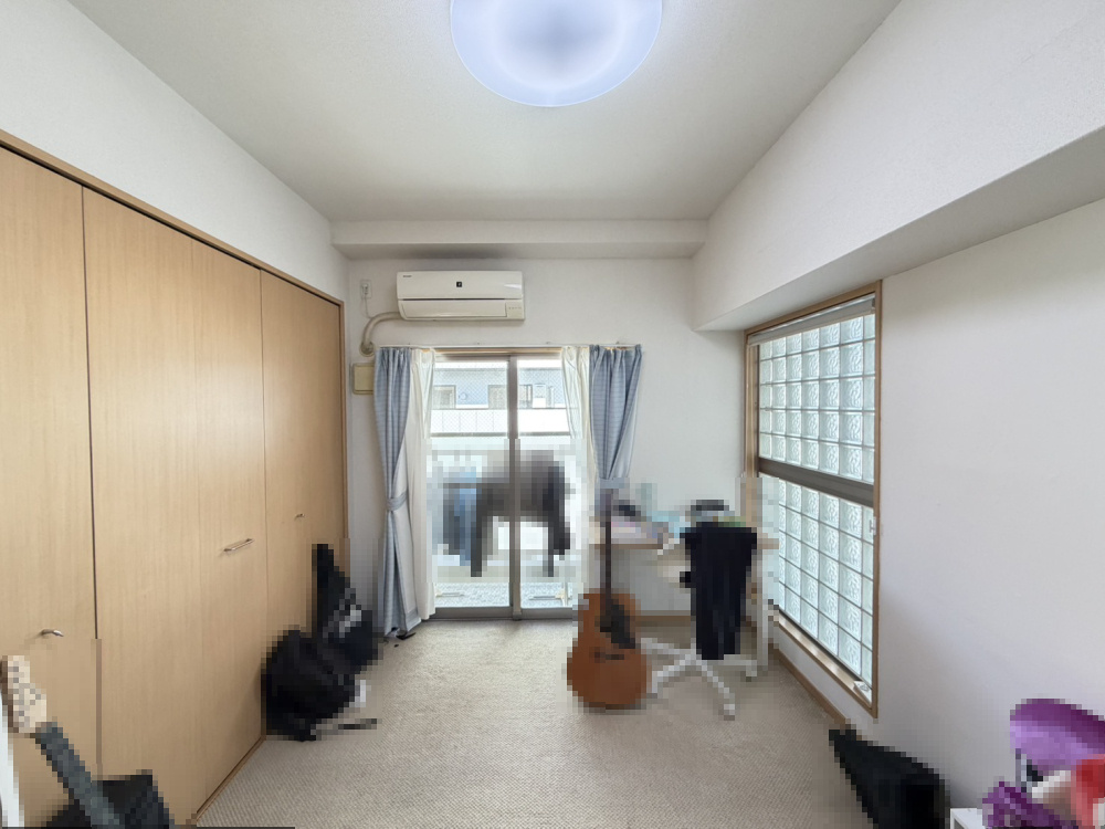 プレステージ新神戸サザンプレイスの洋室