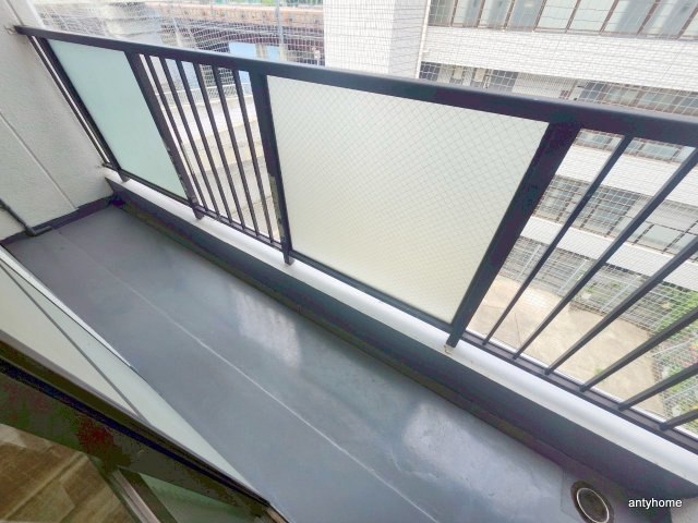 エレガンス5　仲介手数料無料のバルコニー