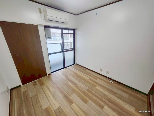 エレガンス5　仲介手数料無料の寝室