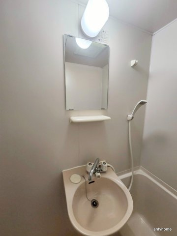 エレガンス5　仲介手数料無料の洗面所