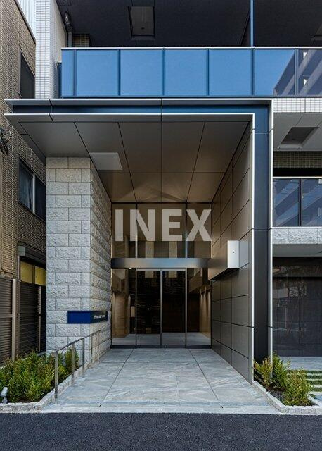 横浜市南区永楽町２丁目の賃貸マンションのエントランス