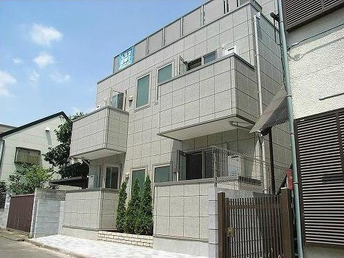 中野区中野６丁目のアパートの外観