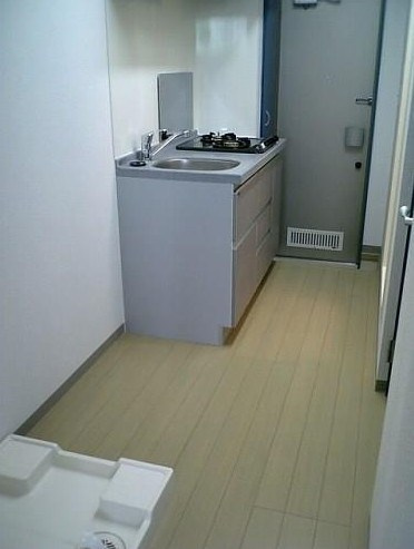 中野区中野６丁目のアパートの玄関