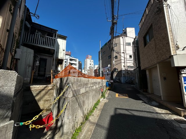 【TOKYO BASE】文京区大塚5丁目　建築条件無し売地の前面道路含む現地写真|2026.04.12撮影

現地ご見学希望・資料請求などお気軽にお問い合わせ下さい！
03-5990-5201
