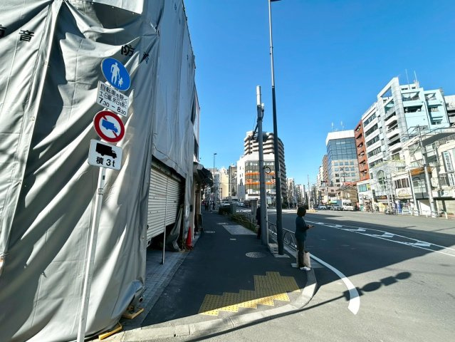 【TOKYO BASE】文京区大塚5丁目　建築条件無し売地の前面道路含む現地写真|2026.01.16撮影

現地ご見学希望・資料請求などお気軽にお問い合わせ下さい！
03-5990-5201