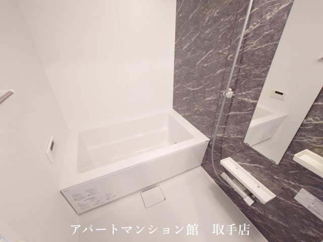ナバーナⅢ取手（NIRVANA）の浴室