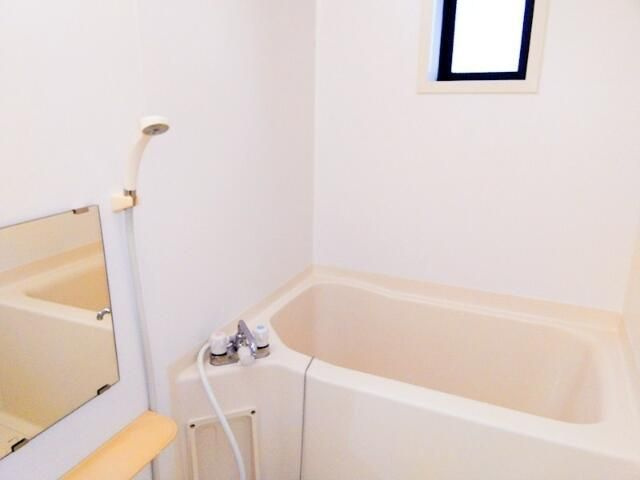 ジュネス光ヶ丘の浴室