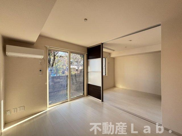 マウンテンクレストクレードルの居間・リビング