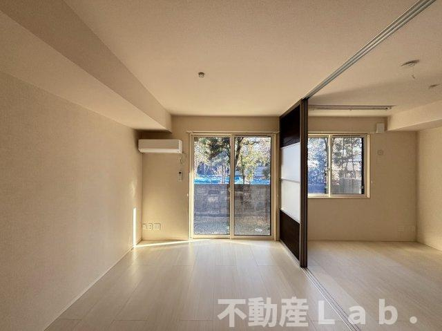 マウンテンクレストクレードルの居間・リビング