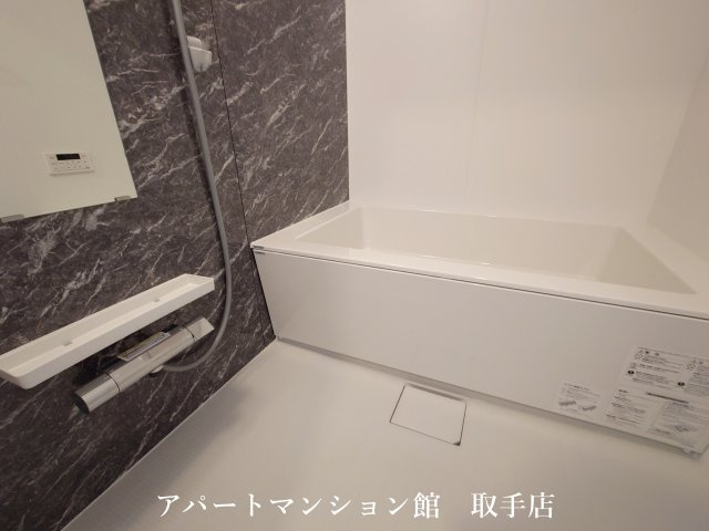 ナバーナⅢ取手（NIRVANA）の浴室