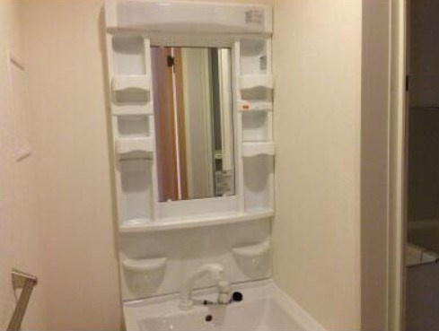 中野区本町３丁目の賃貸マンションの洗面所