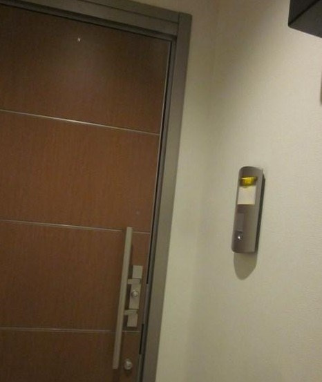 中野区本町３丁目の賃貸マンションの玄関