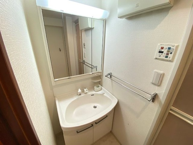 グリシーヌの洗面所