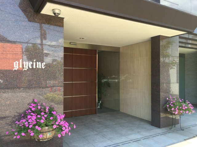グリシーヌのエントランス