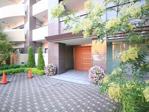 グリシーヌのエントランス