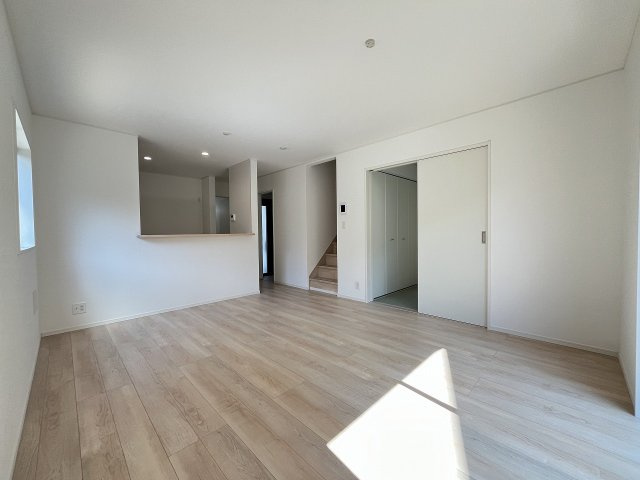 【内装】 | 糟屋郡須恵町植木第8　1号棟（全2棟）【仲介手数料無料・0円】 | 施工例。施工例は完成時と異なる場合があります。
