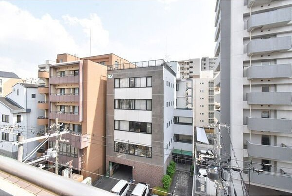 CASSIA江坂の展望